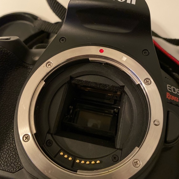 📸 Canon EOS Rebel T6 Body – Black | Barely Used | Original Box - Picture 9 of 13